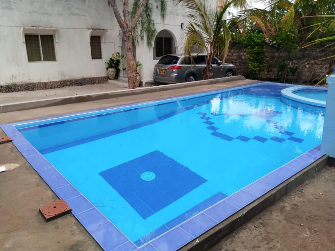 Appartement Nyumba Tulivu à Watamu Extérieur photo