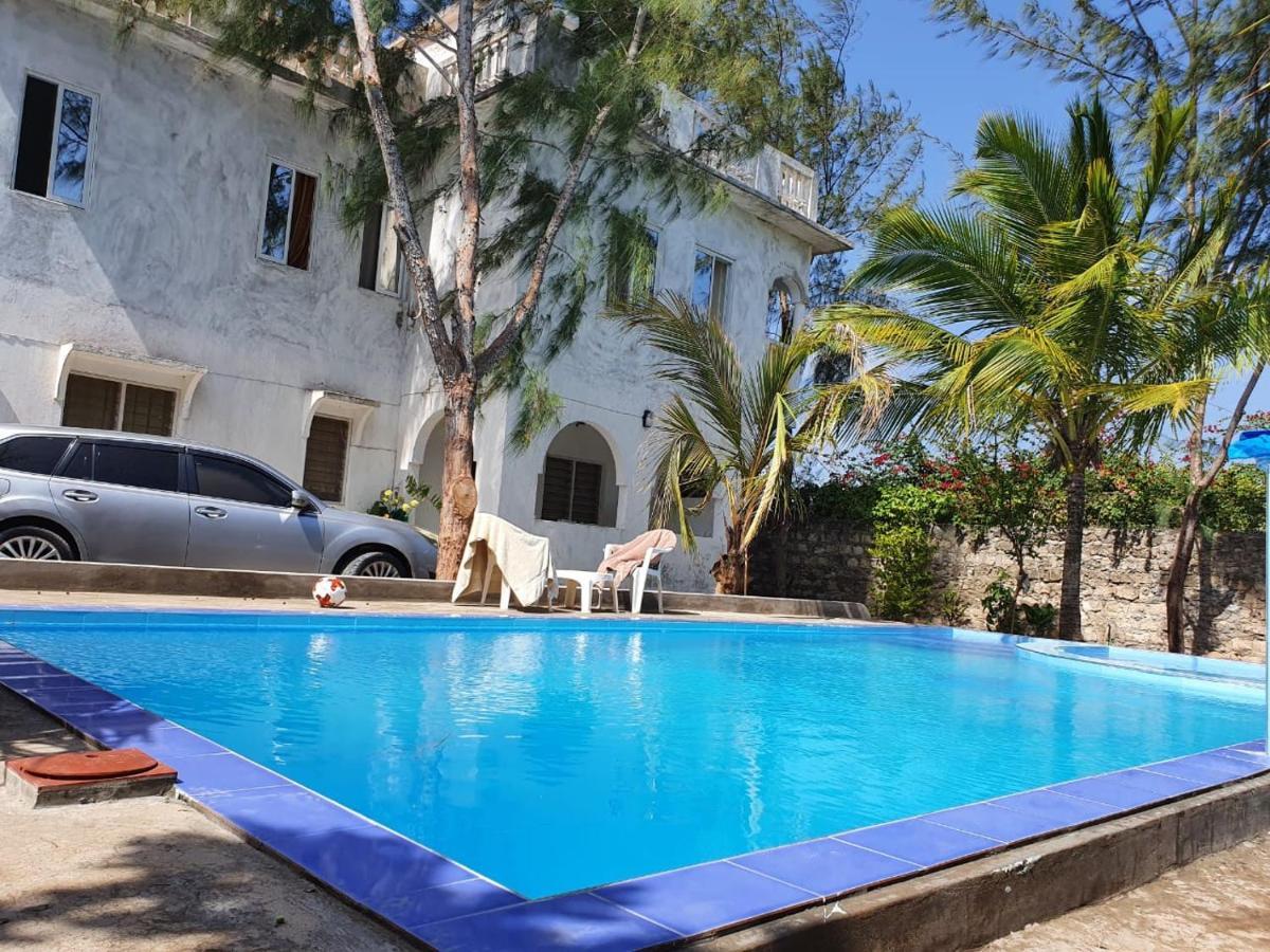 Appartement Nyumba Tulivu à Watamu Extérieur photo