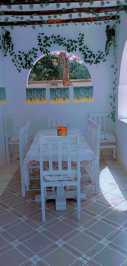 Appartement Nyumba Tulivu à Watamu Extérieur photo