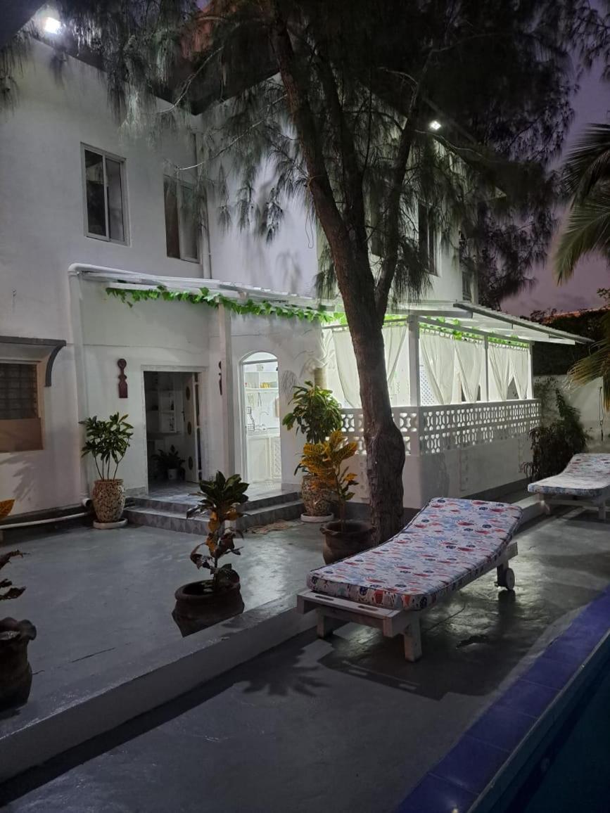 Appartement Nyumba Tulivu à Watamu Extérieur photo